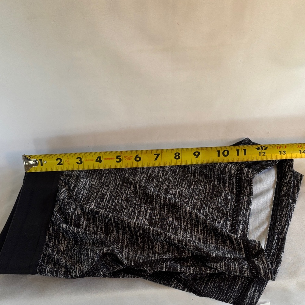 GENTLY WORN VICTORIA’s SECRET THE PLAYER HOT SHORT/ MINI SHORT BLACK HEATHERED M - Picture 9 of 12